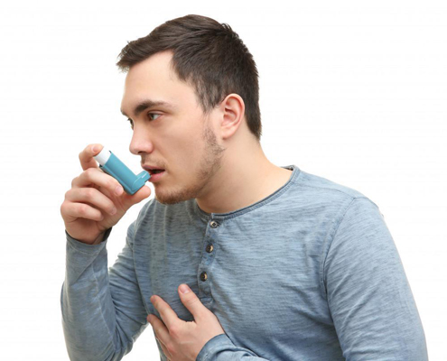 مدیریت و کنترل آسم آلرژیک نیاز به شناسایی دقیق آلرژن‌های مسبب و مداخله‌های آن‌ها دارد.