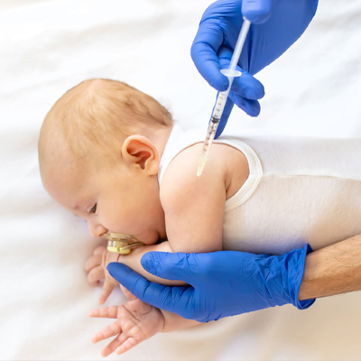 اهمیت واکسیناسیون در سال اول زندگی کودک