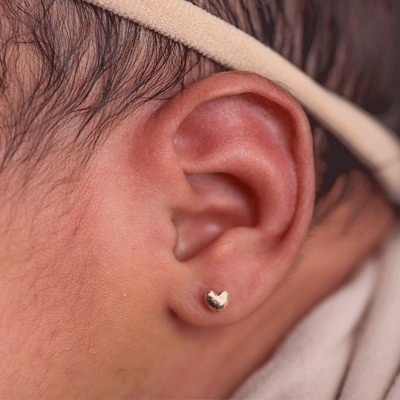 بهترین سن سوراخ گوش نوزاد