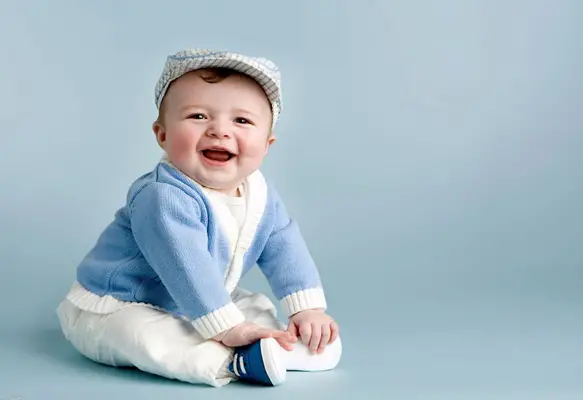 در زمان انجام عمل ختنه بر روی نوزادان، استفاده از مواد بیهوشی به منظور کاهش درد و احتمالاً بی ‌حسی می‌تواند یک گزینه مؤثر باشد.